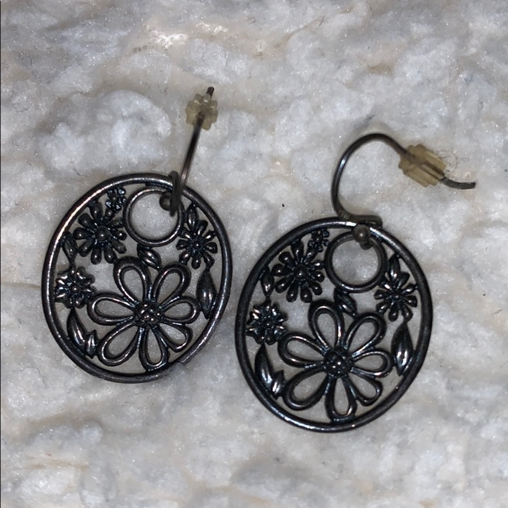 FREE GIFT: Boma 925 Flower Power Earrings